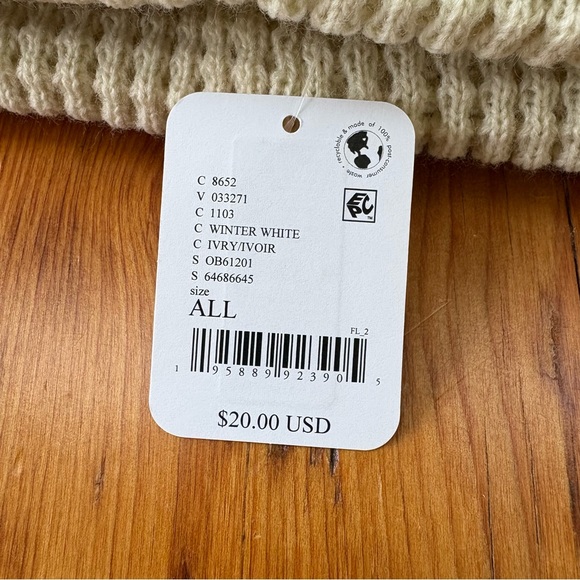 Free People Movement Winter White Cool Down Beanie acrylic hat warm soft cream - Picture 10 of 10